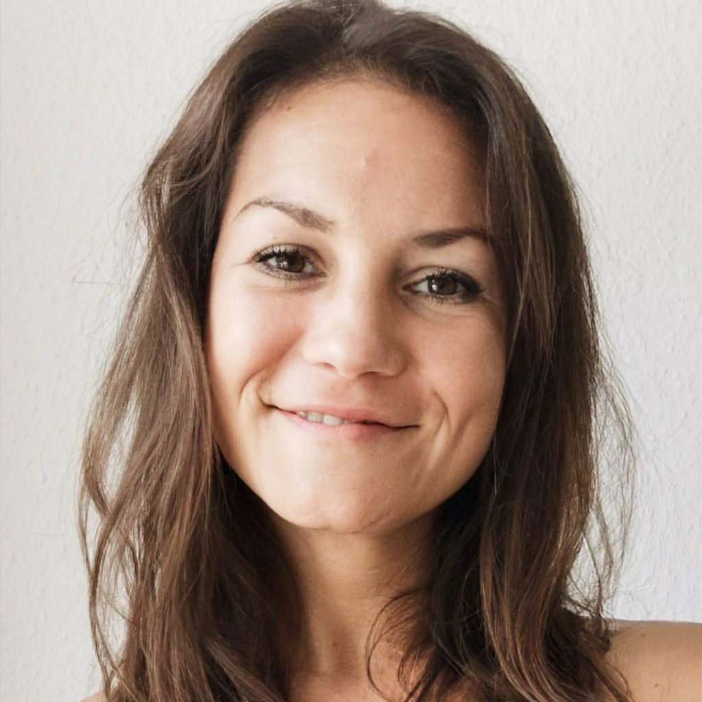 Marcela Kamanis – echtes Portrait als Beispiel für die Über-mich-Seite für Coaches