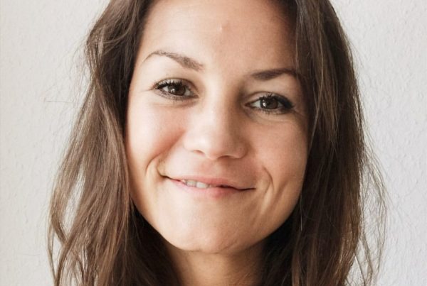 Marcela Kamanis – echtes Portrait als Beispiel für die Über-mich-Seite für Coaches